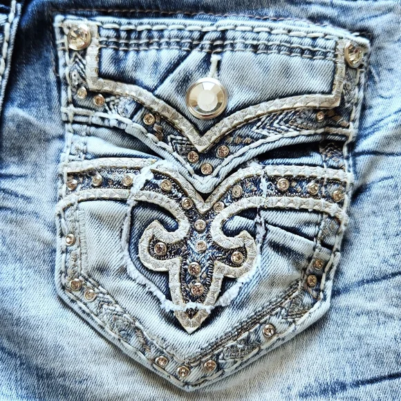 **SOLD** Rock Revival "Fay" Mid Rise Stretch Cutoff Short Blue Denim | Size 24 - Picture 10 of 14